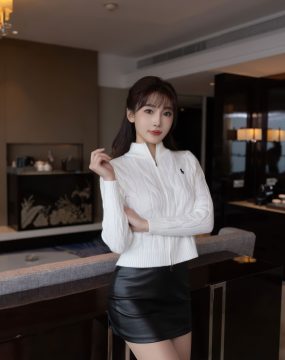 秀人网 No.9852 陆萱萱 丝袜美腿