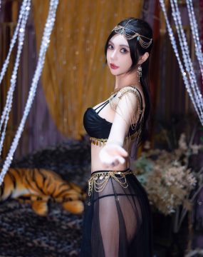 秀人网 No.10018 绮里嘉ula 黑丝美腿